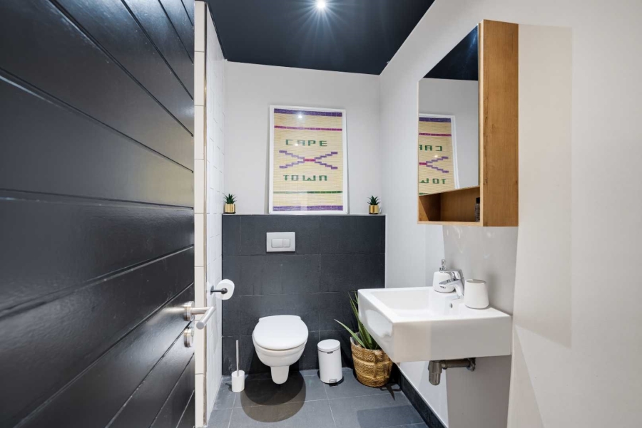 2 Bedroom Property for Sale in Woodstock Western Cape